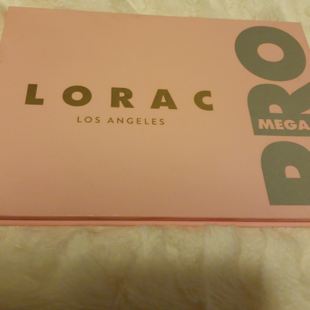 Lorac Mega Pro 4